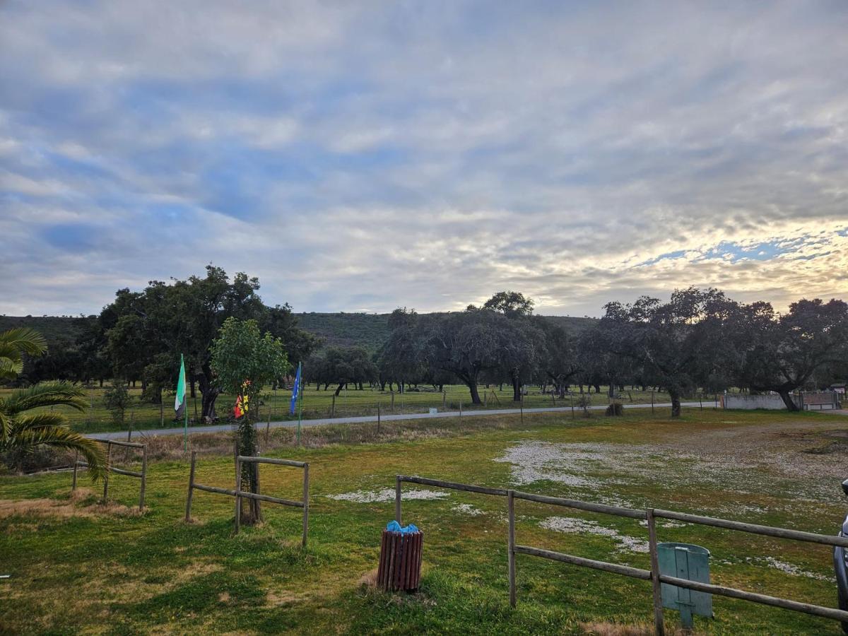 Hotel Rural Portilla De Monfraguee Toril  ภายนอก รูปภาพ